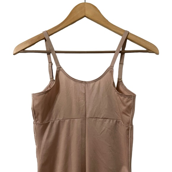 SPANX Braless Sculpting Open Bust Smartgrip Slip Shapewear - Picture 5 of 8